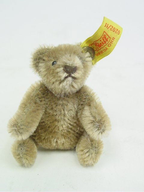 Steiff Teddy Bear: Approx. 3" h