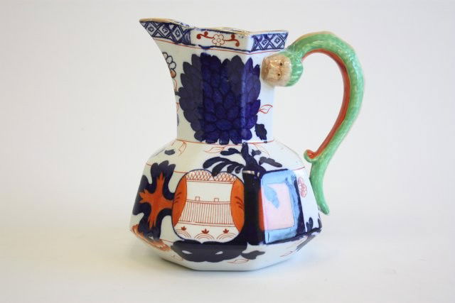 19th c. Royal Doulton "Imari" pattern pitcher: Approx. 7.5" H Contents of the Brooklyn Heights Montague Terrace estate of J. Victor Herd & his wife Pauline Hoffman Herd