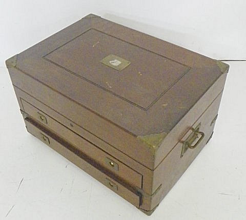 Mahogany silverware chest with brass corners: With a plate for initials & handles, 2 drawer. Approx. 22" x 15.5" x 12.5". Please read our terms of sale.