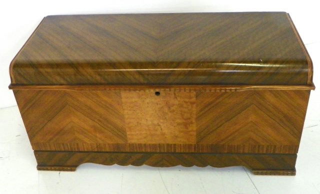 Lane Art Deco cedar chest: Please read our terms of sale.