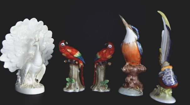 Group of 5 antique porcelain "Birds": Pair Capodimonte, 1 Czechoslovakian & European. Tallest approx. 12..5". Please read our terms of sale.