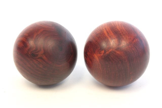 Set of 2 beautiful huanghuali balls: Approx. 2.5" L. Please read our terms of sale.