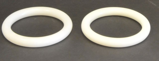 Pair white jade bangles: Approx. 2.5" opening. Please read our terms of sale.