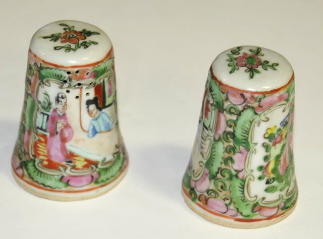 Chinese Export salt & pepper shakers: Rose Medallion, porcelain. Approx. 2.25" H. From the estate of a New Jersey attorney. Please read our terms of sale.