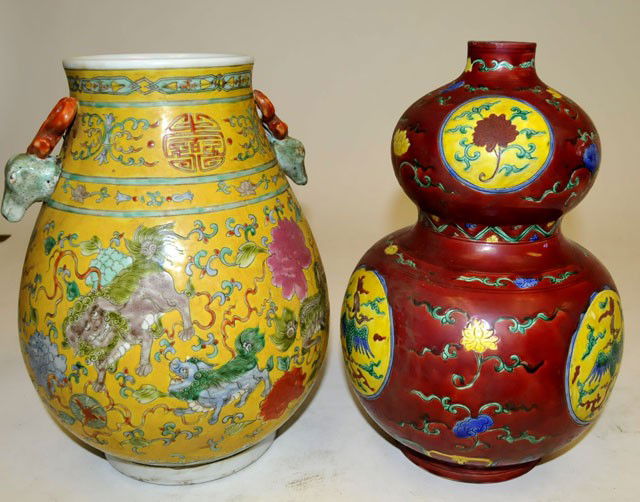 2 Chinese porcelains: 1- Chicken blood red double gourd vase depicting "Flowers & Birds", approx. 13" H x 7" W. 1- Double handled large uncovered jar depicting "Foo Dogs & Flowers", approx. 12.25" H x 10" W. Please read ou