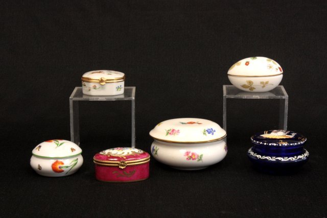 Group lot 6 boxes including Meissen & Limoges: 1- Meissen covered box. 1- Enamelled Venetian glass box. 3- Limoges covered boxes (1 is Tiffany". 1- Wedgwood porcelain box. Largest approx. 3.75" W.