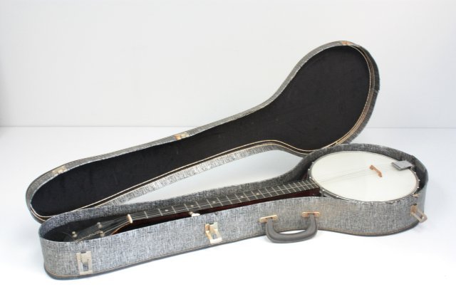Gretsch 5 string banjo: In case. Please read our terms of sale.