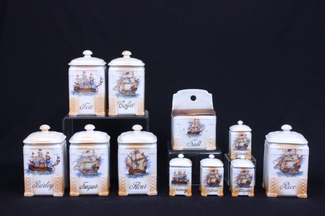 11 piece canister set: 11 piece canister set