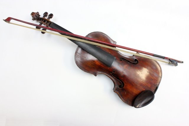 Gio Batista Gabbrelli violin ca. mid 18th c.: Fiche N. Firenze, cracks in body of violin, 2 piece back, with bow, purchased from the granddaughter of a gentleman who played in the NY Philharmonic Orchestra. Approx. 14" body. Please read our terms