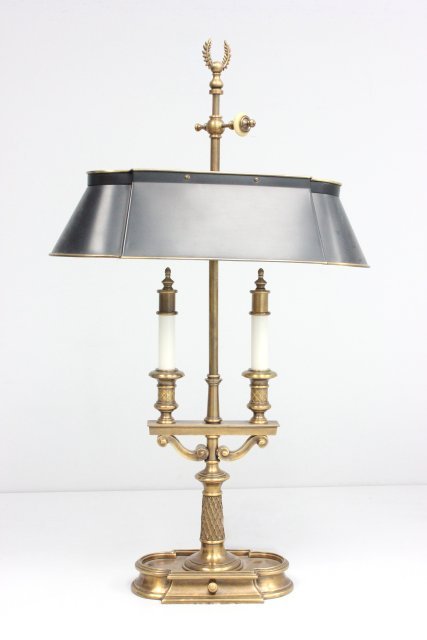 Brass & Tole desk lamp with "Frog": Approx. 29.5" H.