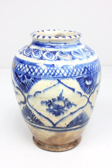 Ceramic Syrian herb jar ca. 1450: With high glaze. Approx. 8.5" H.