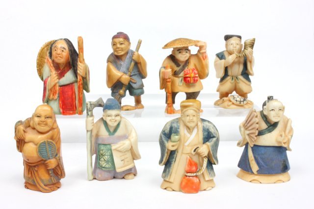 8 carved bone Netsuke figures: Artist signed. From a Middletown, NJ collection.