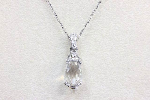 Judith Ripka signed 18kt gold necklace: With diamonds and crystal.