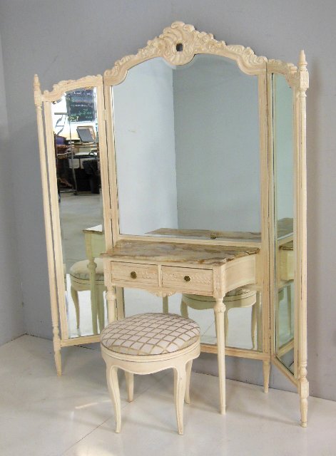 Off white tri-fold vanity with stool