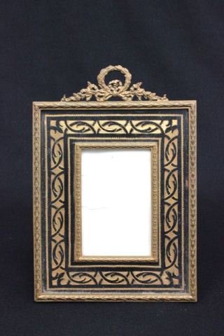 2 Picture frames - 2