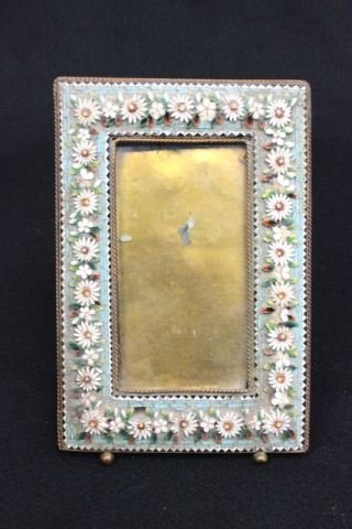 2 Picture frames - 4