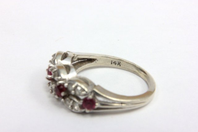 14kt white gold, diamond & ruby ring - 3