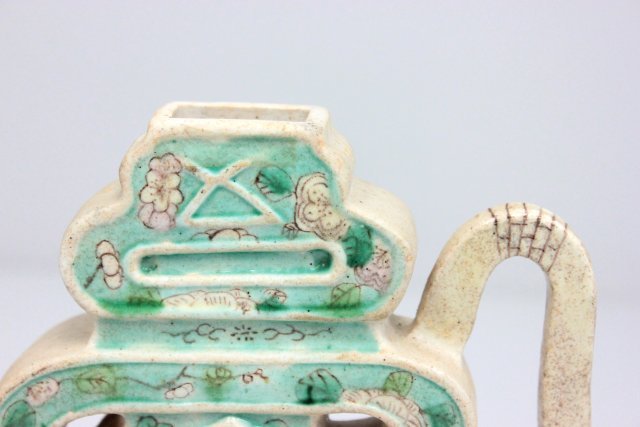 19th c. Chinese Famille Verte porcelain pitcher - 2