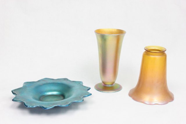 Group lot of 3 pieces of art glass: Including an unsigned vase, approx. 6.5" H; lamp shade, approx. 5.25" ; Loetz style dish, approx 8" diam.