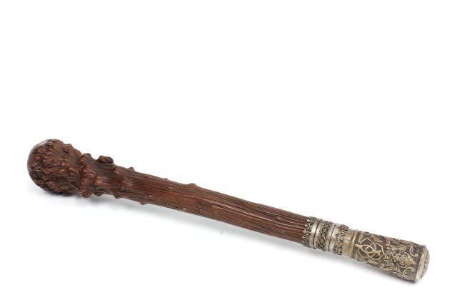 Scepter 16th Scottish with silver trim: Writing on rim- Briarwood. Approx. 16.5" L.