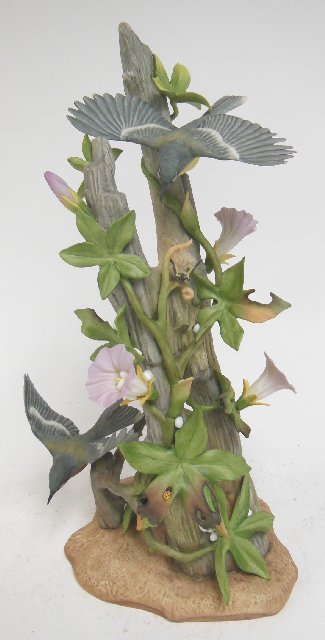 Boehm "Bird": "Perugler Warbler" #484 limited edition. Approx. 16.5" H.