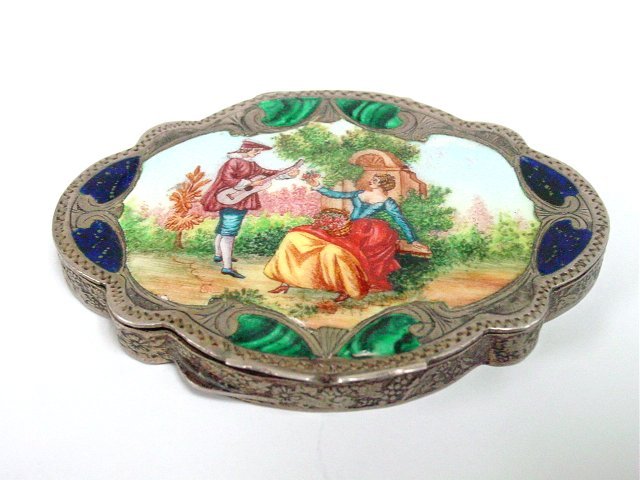 800 silver & enamel Italian compact: Ding on bottom. Approx. 2.5" x3.5".
