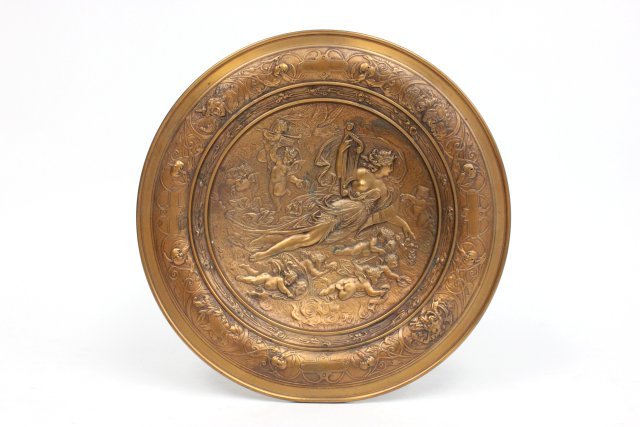 19th c. bronze plaque: "Venus & Cherubs", 1 dent. Approx. 11.5" .