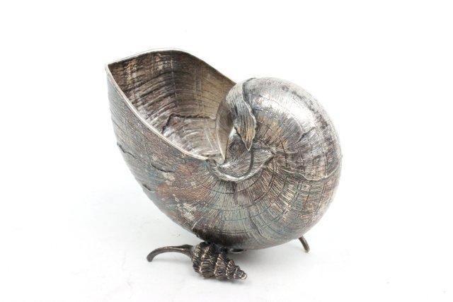 Buccellati Sterling Shell Nautilus Spoon Warmer: Italian sterling silver shell form spoon warmer. Approx. 4" H x 5" W, 322 grams, 10.3 ozt. From the Estate of Chris Peckham