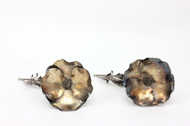 Pair of Buccellati sterling silver table ornaments: Sterling silver Flower form table ornaments. Marked on stem, approx. 7" H, 210 grams, 6.7ozt, From the estate of Chris Peckham
