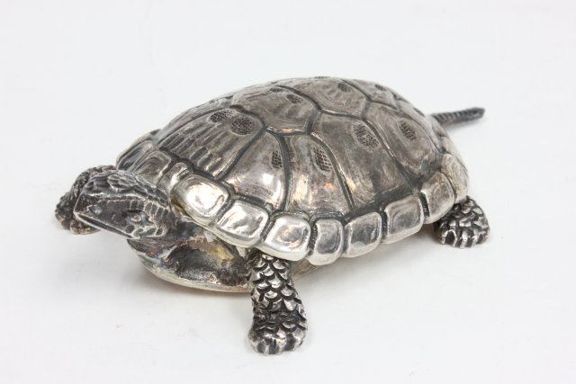 Buccellati Sterling Silver Turtle Box: Covered box - 1 1/4" high, 4 1/2" long, approx. 144 grams, 4.6 ozt. From the estate of Chris Peckham.