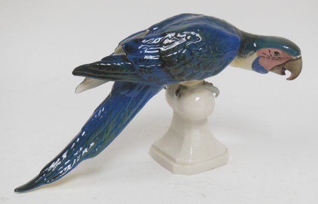 Royal Dux porcelain parrot: Approx. 8"H