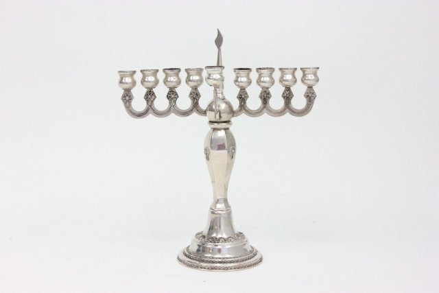 Sterling Silver menorah: 10 3/4"H, 8 3/4 ozt, (3397)