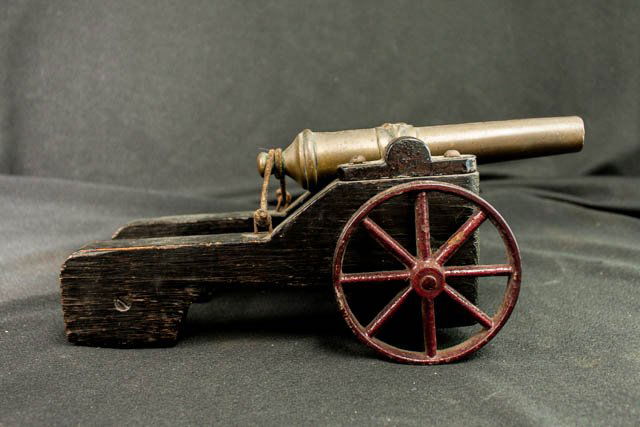 Brass and wood starter cannon: 12" x 5"H