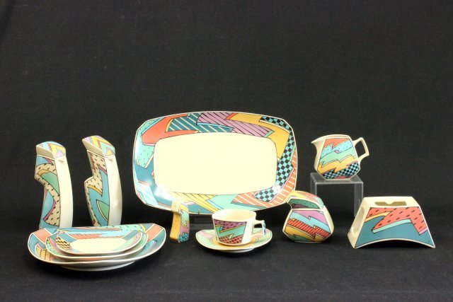 Dorothy Hafner for Rosenthal part dinner service: Ca. 1980. Including: 6 dinner plates, 8 salad plates, 8 bread plates, 8 coffee cups & saucers, ashtray, pepper shaker, cream, sugar, serving plate, oil & vinegar. Good condition.