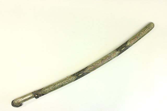 Middle Eastern sword: Approx. 34.75" L. Good condition.