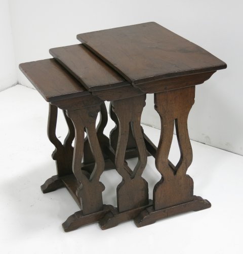 19th c. English oak nest of 3 tables: Approx. 22" H x 21" W x 12.5" D.