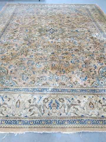 Antique Agra carpet: Approx. 12' by 15'.