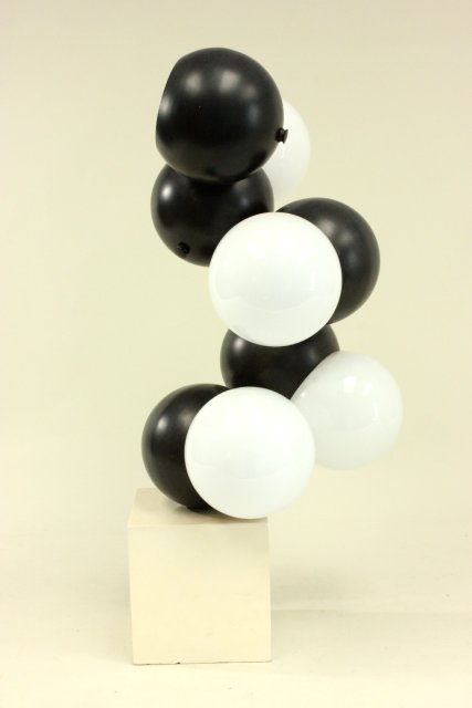 Robert Sonneman, black & white table lamp: Circa 1965. Approx. 24" H. From a Bergen county, NJ estate. Minor wear.