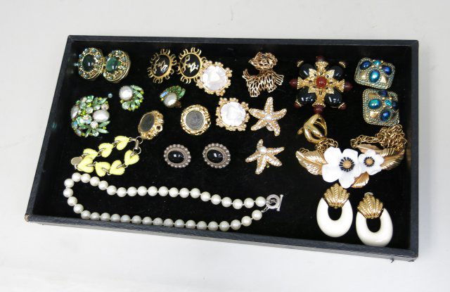 Claire Deve Prices - 28 Auction Price Results