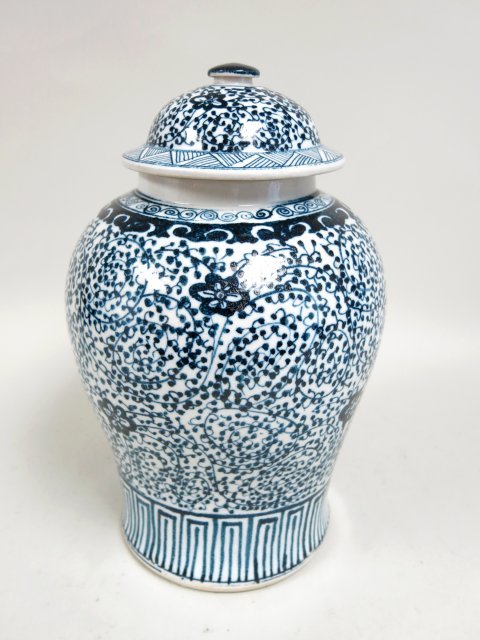 Chinese blue & white covered ginger jar: Possibly late Ming. Approx. 17" H x 10". Evidence of repair on interior rim at top & interior lid