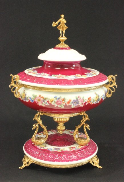 Red & White Italian Covered Tureen Centerpiece (1 of 7)