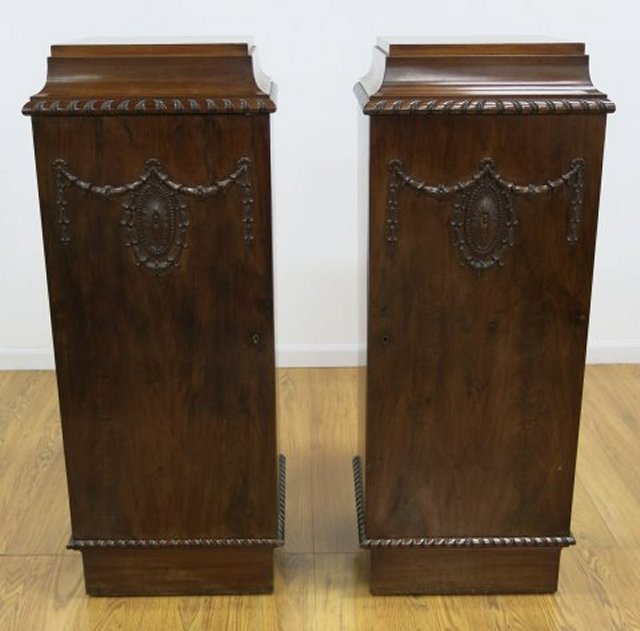 Pair of Figured Mahogany Sheraton Style Stands (1 of 6)
