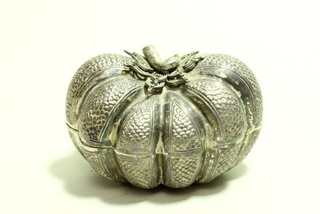 Silver Etrog Box with Snake (1 of 4)