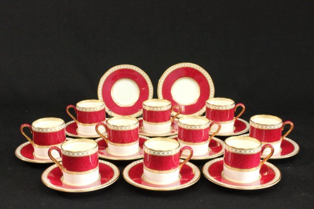 Wedgwood Ulander ruby demitasse cups & saucers (1 of 4)