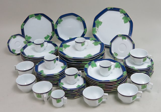 Haviland Limoges Dinnerware Set (1 of 6)