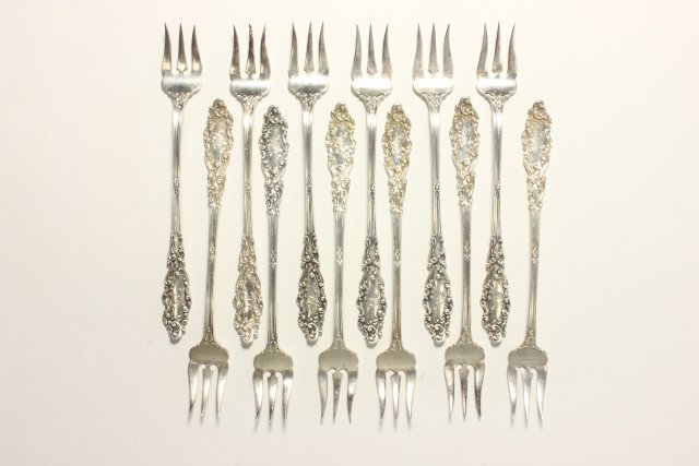 12 Sterling Silver Pickle Forks (1 of 5)