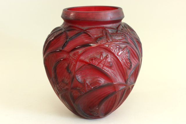 Lalique style Red Grasshopper Vase (1 of 5)