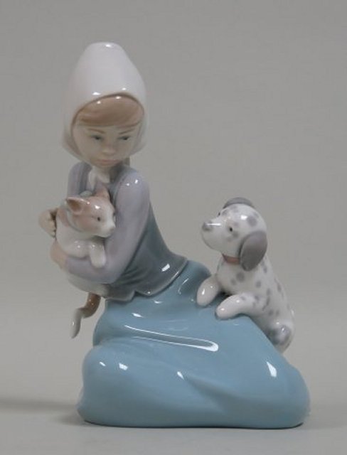 Lladro Girl with Cat & Dog: Approx. 7" H. (4131) Good condition.