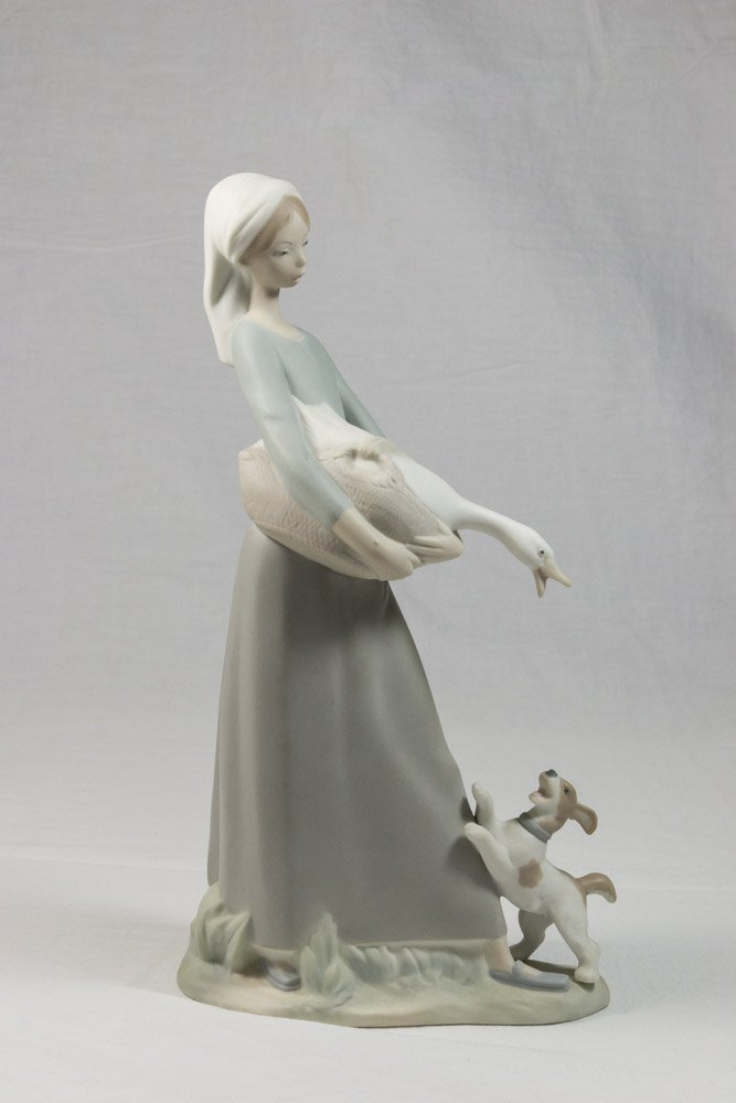 Lladro Girl with Goose & Dog (1 of 7)