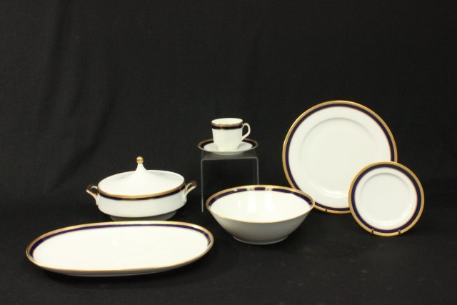 Schumann Arzberg Porcelain Dinner Service (1 of 8)